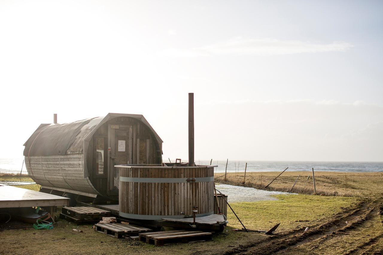Unstad Arctic Resort Unnstad エクステリア 写真